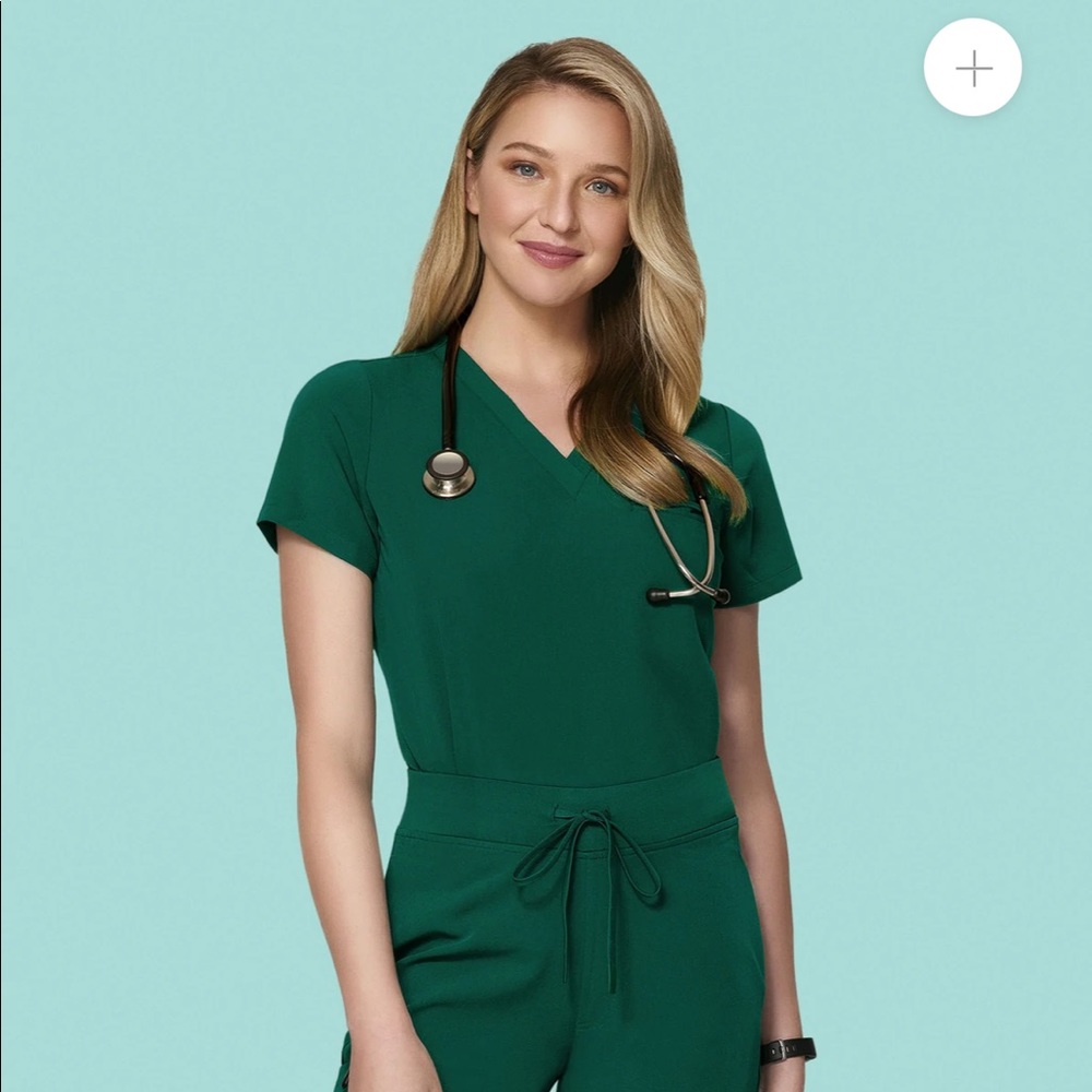 Mandala Hunter Green scrub top L never worn